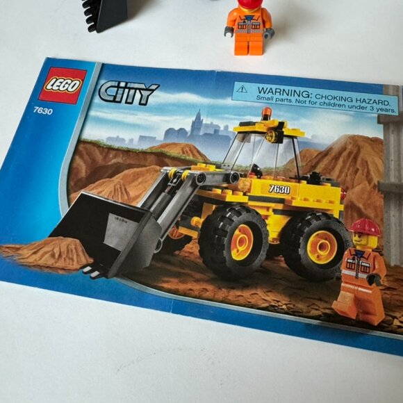 Lego City 7630 7631 Front End Loader Dump Truck Complete Construction Manual Set - Picture 3 of 12